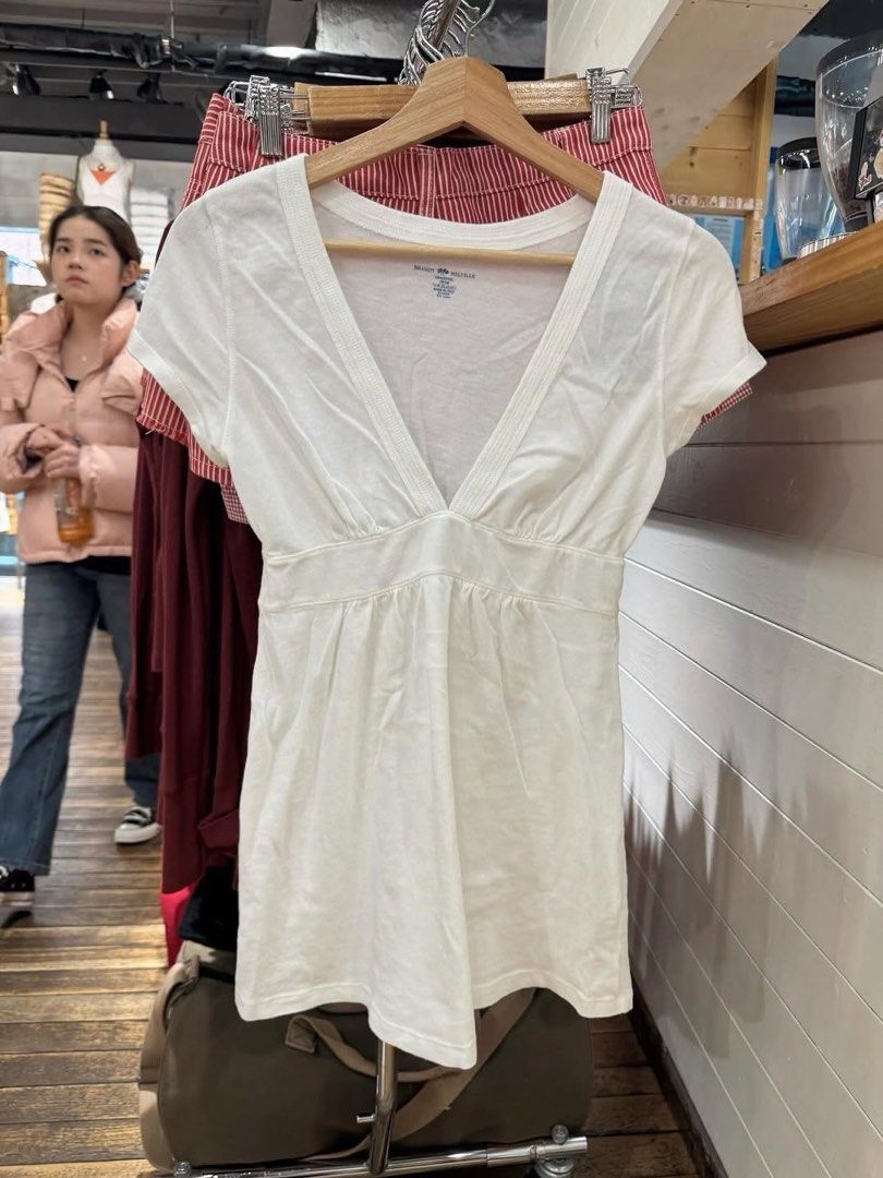 LF/WTB/WTT naia brandy melville top (Category: Blouses) located in Taguig. Submitted by wishforyourdream (Listing ID 1467134355, Image 2). Description: pink gray white! can trade for fuchsia / hot pink elena top + add cash.
