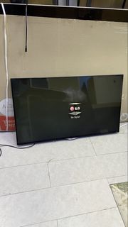 LG 32 inches tv, TV & Home Appliances, TV & Entertainment, TV on Carousell