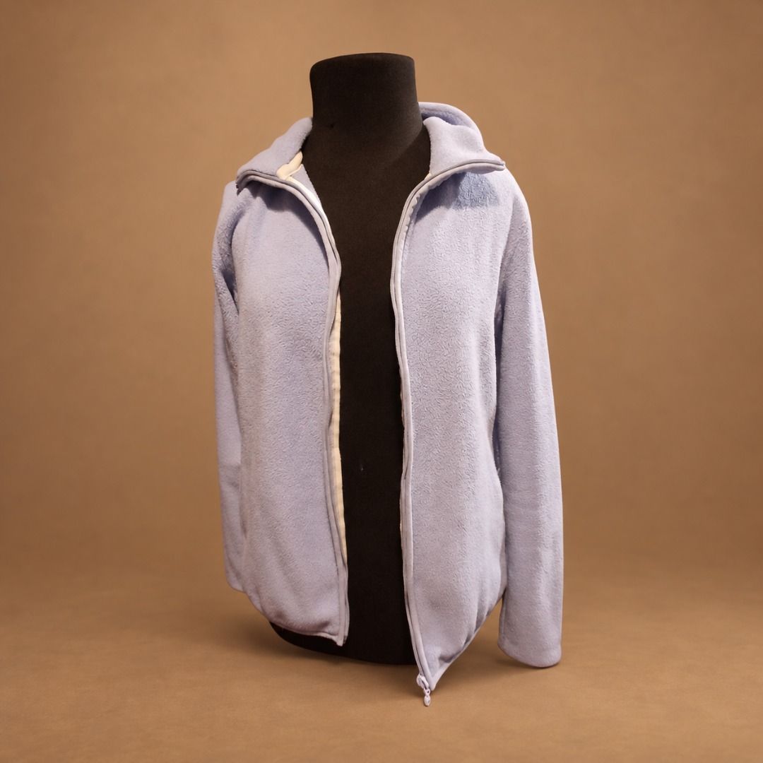 Light Blue Fleece Zip-Up Jacket (Category: Coats, Jackets and Outerwear) located in Muntinlupa City. Submitted by kaelakuneho (Listing ID 1467019431, Image 1). Description: - Color: Light blue - Material: Soft fleece inside and out - Design: Full front zipper with a stylish high collar - Fit: Comfortable casual outerwear for chilly days - Styling: Easy to throw on over any outfit.