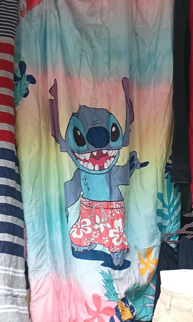 Lilo @ Stitch cmforter/blanket (Category: Bedding & Towels) located in Quezon City. Submitted by dreyamor (Listing ID 1467052599, Image 1). Description: lil0 @ stitch cmfrter /blanket like new origin in canada queen size/ family size d msydo mkpal ang foam.