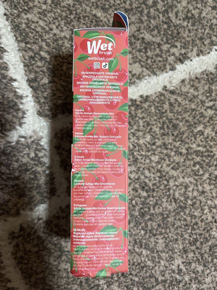 Limited edition mini detangler wet brush (Category: Hair) located in Manila. Submitted by ty_imported_goods (Listing ID 1466987211, Image 3). Description: ❗️on sale❗️ Original from u.s Limited edition Detangler mini brush.