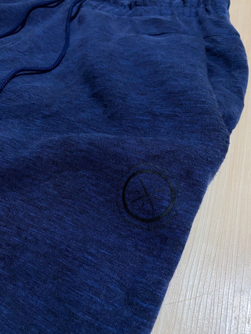 Li-Ning Dwyane Wade Sweatpants (Category: Joggers) located in Cadiz. Submitted by davidspothead (Listing ID 1467141511, Image 2). Description: Waist 32-36 Length 40.5" Excellent condition.