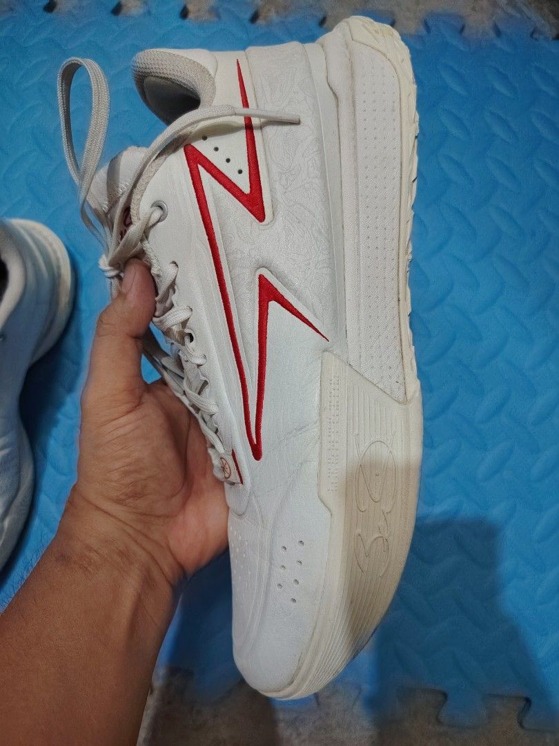 Li-Ning Wade Flash Fire Red Authentic (Category: Sneakers) located in Santa Cruz. Submitted by nazhslasher (Listing ID 1467037438, Image 2). Description: ✅No Issue ✅💯Authentic balik mo pag lokal ✅No Box📦 VIA JNT COURIER 1500+SF.