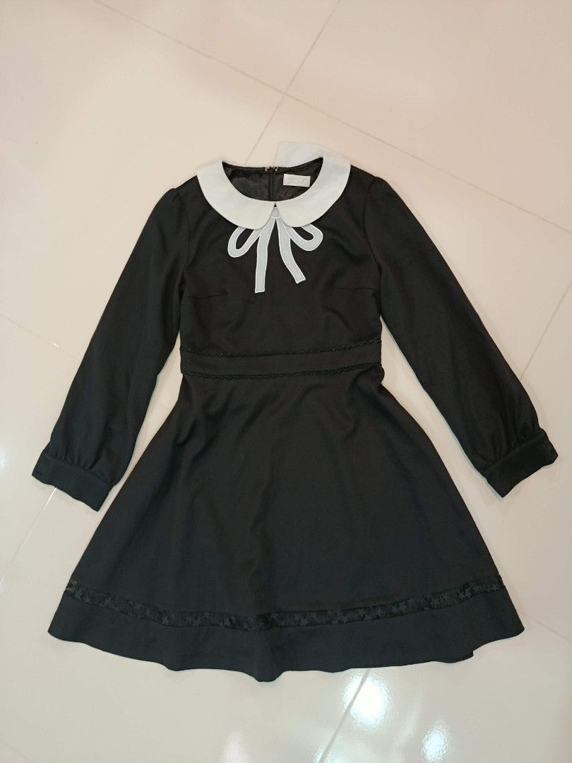 Lodispotto Black Scrunchie Ribbon flat collar dress (Category: Dresses) located in Urdaneta. Submitted by tenshi_collections (Listing ID 1466979963, Image 3). Description: -Use way back 2019-2020 a few times -M on tag, Bust up to 36 inch max. -Decluttering need space.