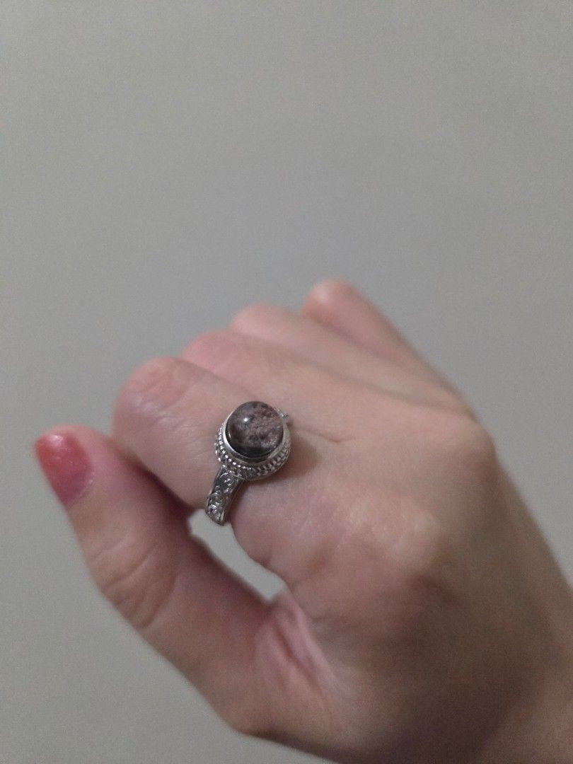 Lodolite Garden Quartz Ring (Category: Rings) located in Pasig City. Submitted by ccsakura4 (Listing ID 1467129774, Image 3). Description: Natural Lodolite Garden Quartz Ring Copper electro-plated in S925 Adjustable Energies: manifestation ☆ transformation ☆ spiritual growth.