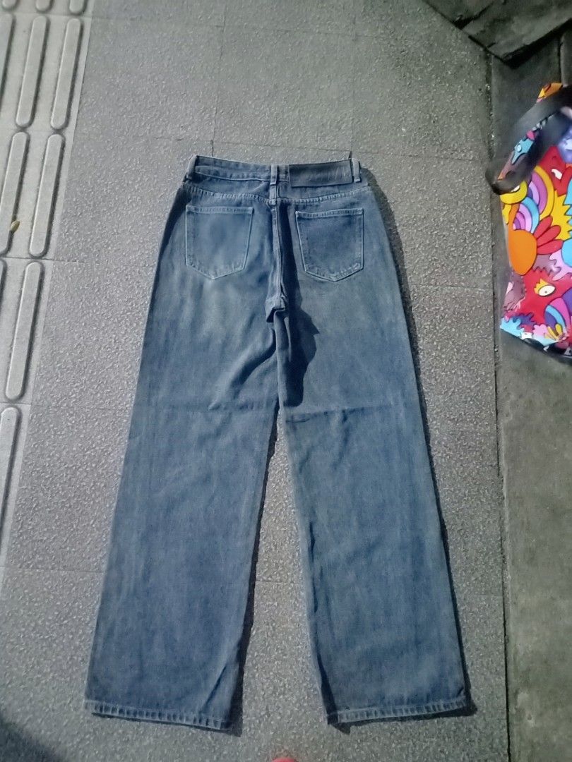 Loewe Baggy Pants (Category: Jeans) located in Pasig City. Submitted by thrifttofit (Listing ID 1467100317, Image 2). Description: Loewe Baggy Pants.
