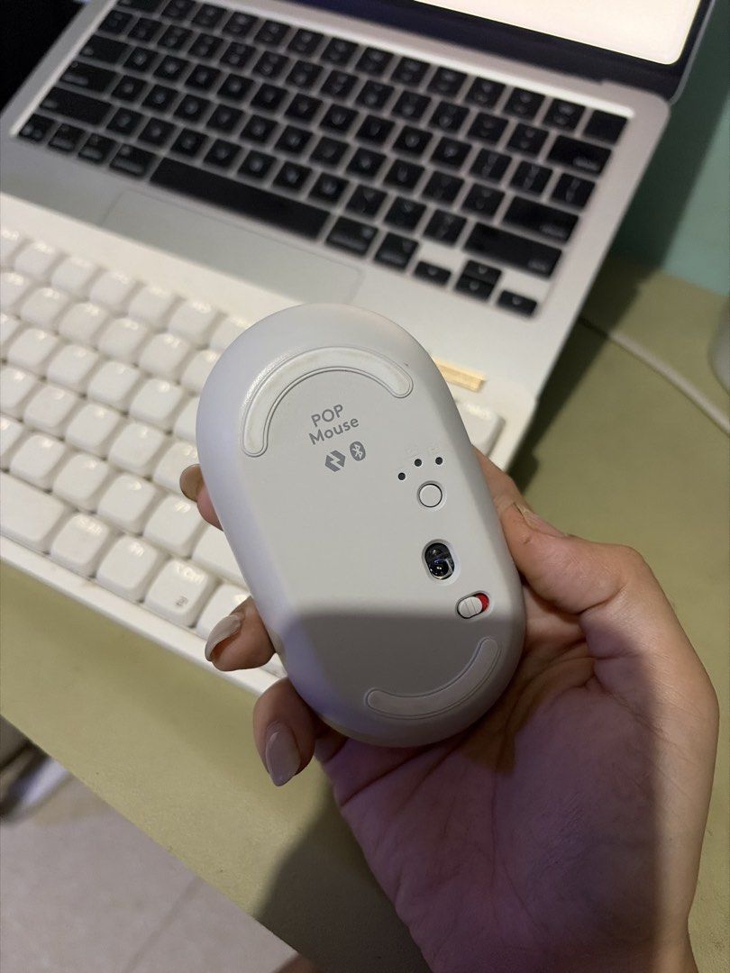 Logitech White Pop Mouse (Category: Mouse & Mousepads) located in Pasig City. Submitted by heiaddie (Listing ID 1467022098, Image 2). Description: .