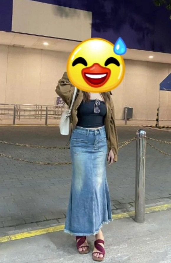 Long denim mermaid skirt (Category: Skirts) located in Tanza. Submitted by katyaa_xyyy (Listing ID 1467162926, Image 2). Description: good condition rfs not fit anymore.
