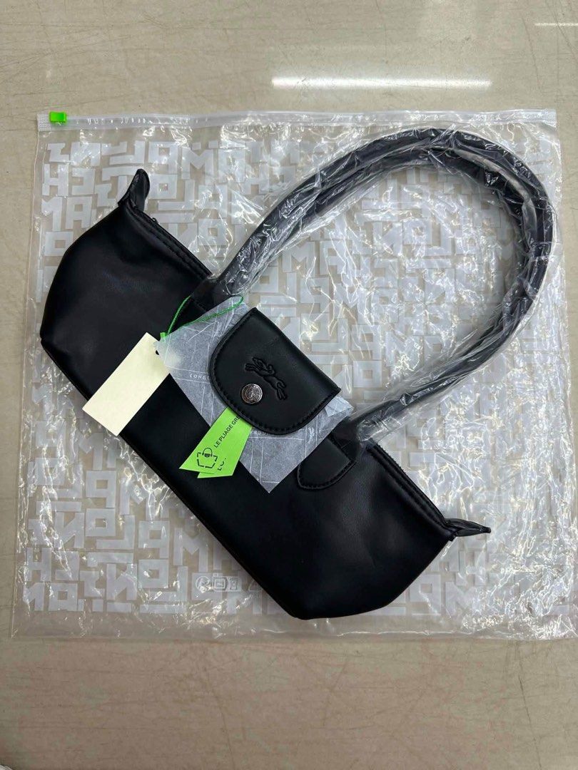 Longchamp Le Pliage (Category: Luxury Bags & Wallets) located in Manila. Submitted by mimi4373 (Listing ID 1467115618, Image 2). Description: Longchamp Le Pliage Extra handbag..