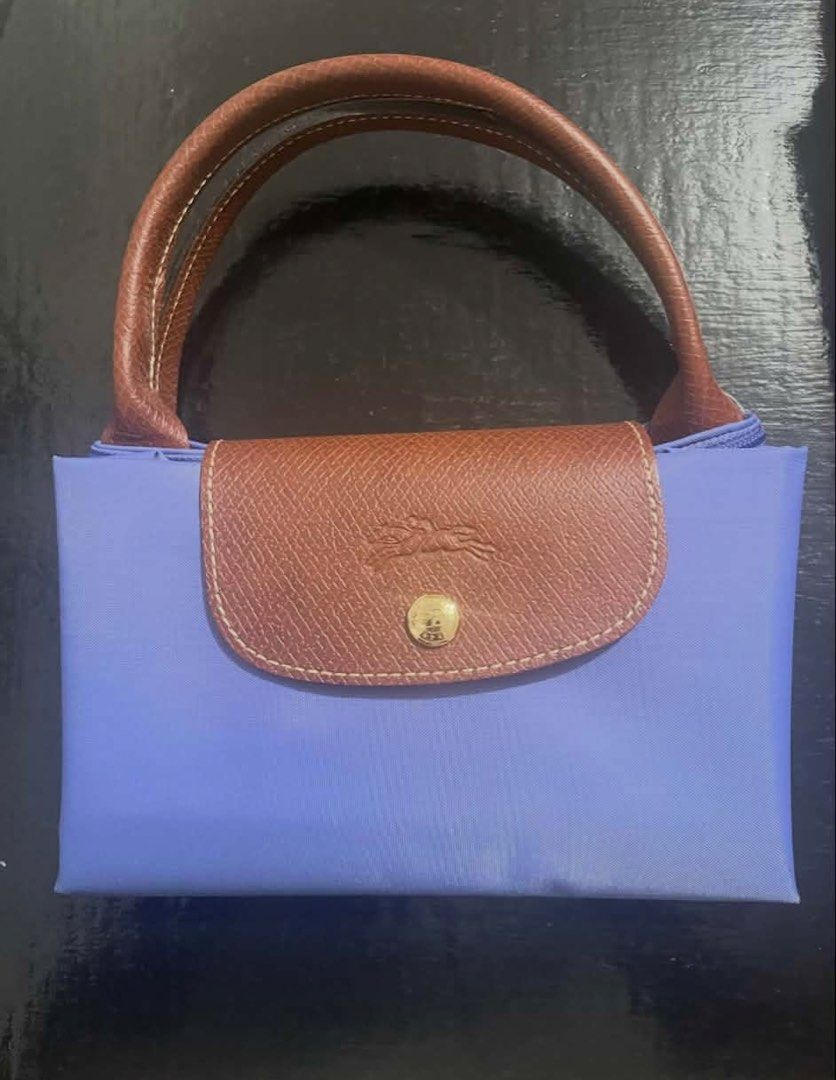 Longchamp Paris Handbag (Category: Luxury Bags & Wallets) located in Taguig. Submitted by shop.alybuzon (Listing ID 1466885087, Image 2). Description: MOP: Gcash (Payment before ship/delivery) Courier: Same day — Lalamove/Grab J&T Express.