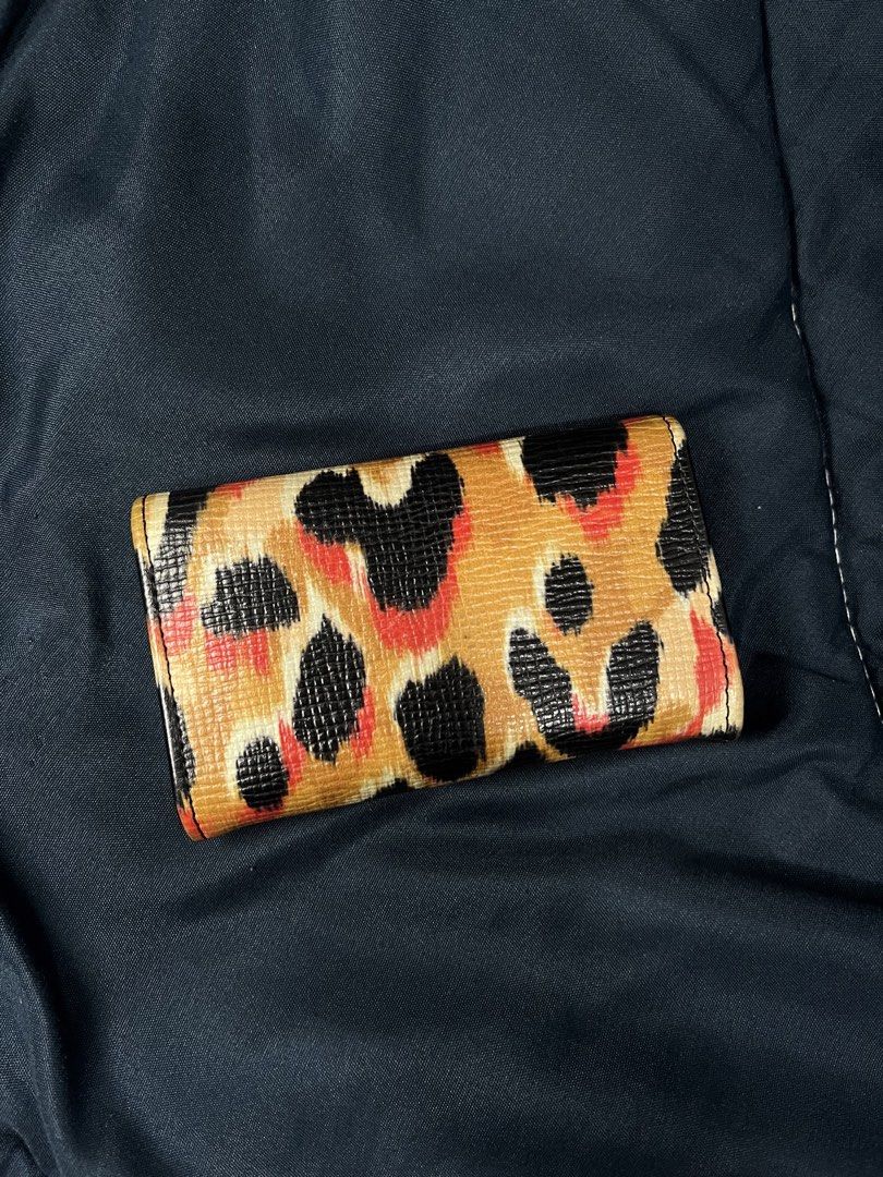 Longchamp Wallet/Card Holder (Category: Luxury Bags & Wallets) located in Bulacan. Submitted by seriousblack.shop (Listing ID 1465419168, Image 3). Description: Long Champ Wallet - Good as New (Vintage Design) Small wallet with 3 compartments.
