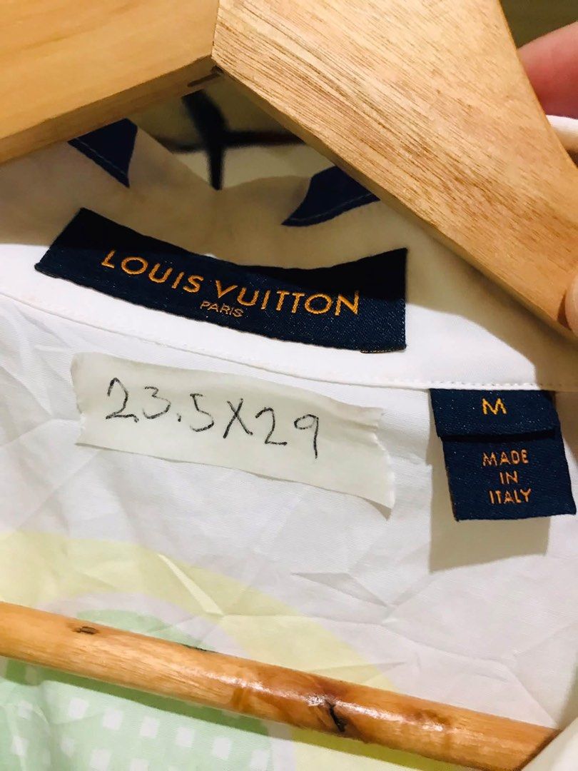 louis vuitton🔥 (Category: Luxury Apparel) located in Tanay. Submitted by drthriftthree (Listing ID 1467032752, Image 3). Description: Payment first! Open for video call, send valid ID kasama item para sa safe na transaction! J&t,lbc & lalamove courier! Add shipping fee! Gcash payment! No return no exchange! Thrifted items have been loved by a previous owner, but are usually in good shape with enough life left to be useful to a new owner. Please 