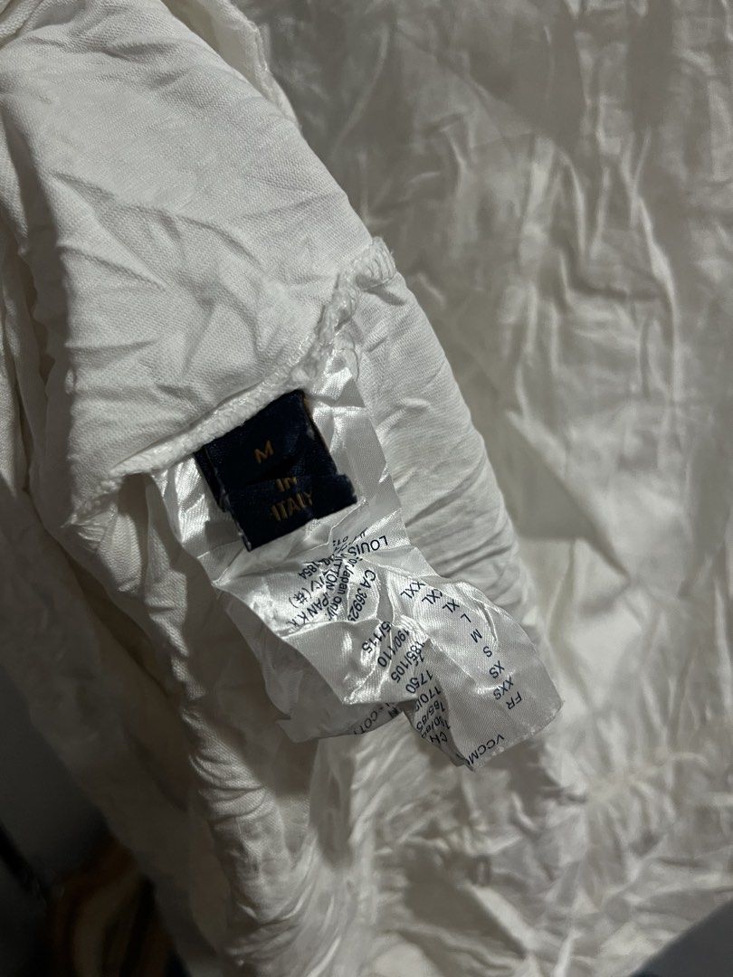 Louis Vuitton (Category: Luxury Apparel) located in Virac. Submitted by _thecave (Listing ID 1467103996, Image 3). Description: Lv Tee Very Good 9.5/10 Color Rate Missing necktag Best fit: M-L Width: 22 Length: 27 .