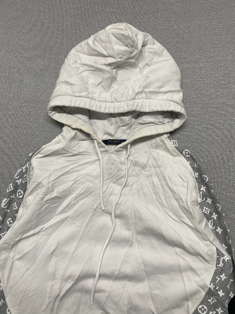 Louis Vuitton Circular Cut Hoodie (Category: Coats, Jackets and Outerwear) located in Manila. Submitted by _retrovate (Listing ID 1467111220, Image 3). Description: Medium Very good condition Need wash.