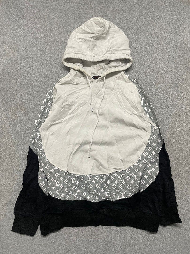 Louis Vuitton Circular Cut Hoodie (Category: Coats, Jackets and Outerwear) located in Manila. Submitted by _retrovate (Listing ID 1467111220, Image 1). Description: Medium Very good condition Need wash.