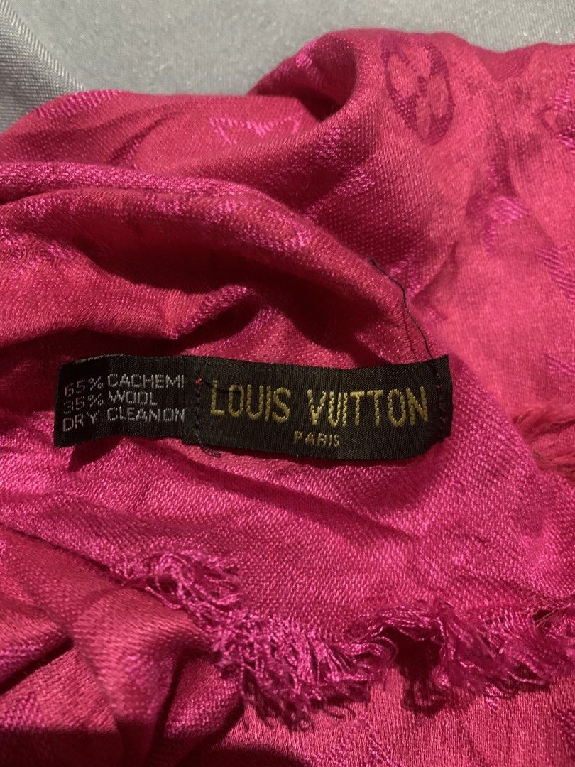 Louis Vuitton Monogram Pink Cashmere Wool Scarf (Category: Luxury Apparel) located in General Santos City (Dadiangas). Submitted by stockyards (Listing ID 1467122698, Image 3). Description: - Brand: Louis Vuitton - Color: Vibrant bright pink with classic monogram pattern - Material: Luxurious 65% cashmere, 35% wool blend - Details: Soft fringe edges on both ends - Care Instructions: Dry clean only (fabric tag attached) - Condition: Brand new, nea