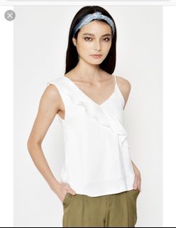 (Category: ) located in . Submitted by clearmywardrobe13 (Listing ID 1467088609, Image 1). Description: .