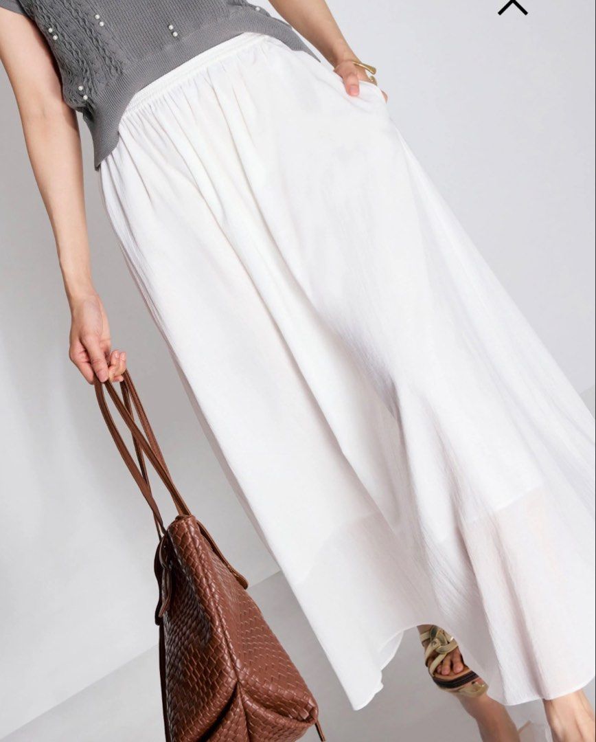 Love bonito White Maxi Skirt (Medium) (Category: Skirts) located in Makati City. Submitted by ma_rose (Listing ID 1467112869, Image 2). Description: Love bonito White maxi skirt with pockets ₱600 + SF 🎀 - Size Medium (fits small until large) - Elastic waistband - Has inner lining - No issues, no flaws, just decluttering! - Super good quality, for formal, casual, travels, work, etc Used 1x only, super nice! Orig price is ₱1780 Loc: Marikina .