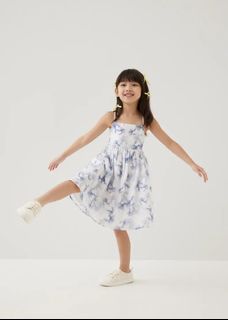 (Category: ) located in . Submitted by clearmywardrobe13 (Listing ID 1467081687, Image 1). Description: .