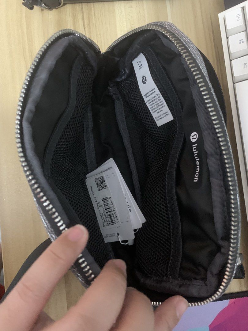 Lululemon Beltbag (Category: Cross-body Bags) located in Bacolod City. Submitted by mcstodio (Listing ID 1467167188, Image 3). Description: preloved auth .
