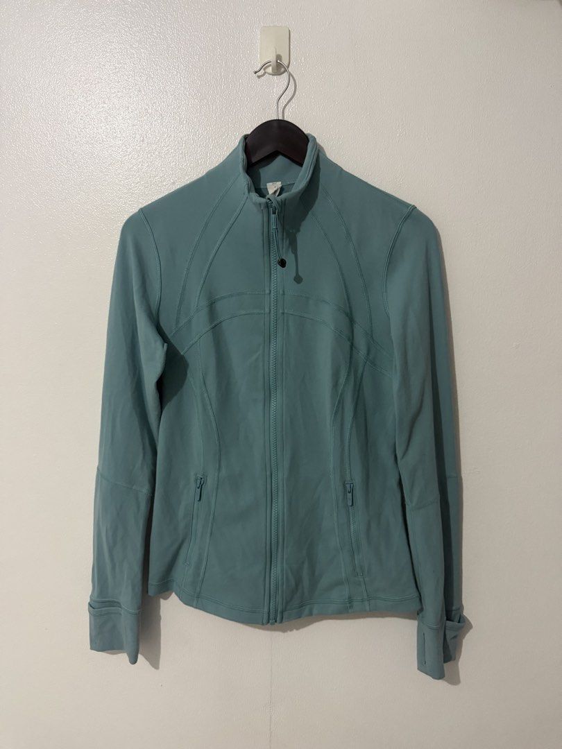 Lululemon Define Jacket (Category: Activewear) located in Caloocan City. Submitted by thriftingbanana (Listing ID 1467092328, Image 1). Description: Excellent No issue Size 8 on tag Width 17 inches Length 25 inches.