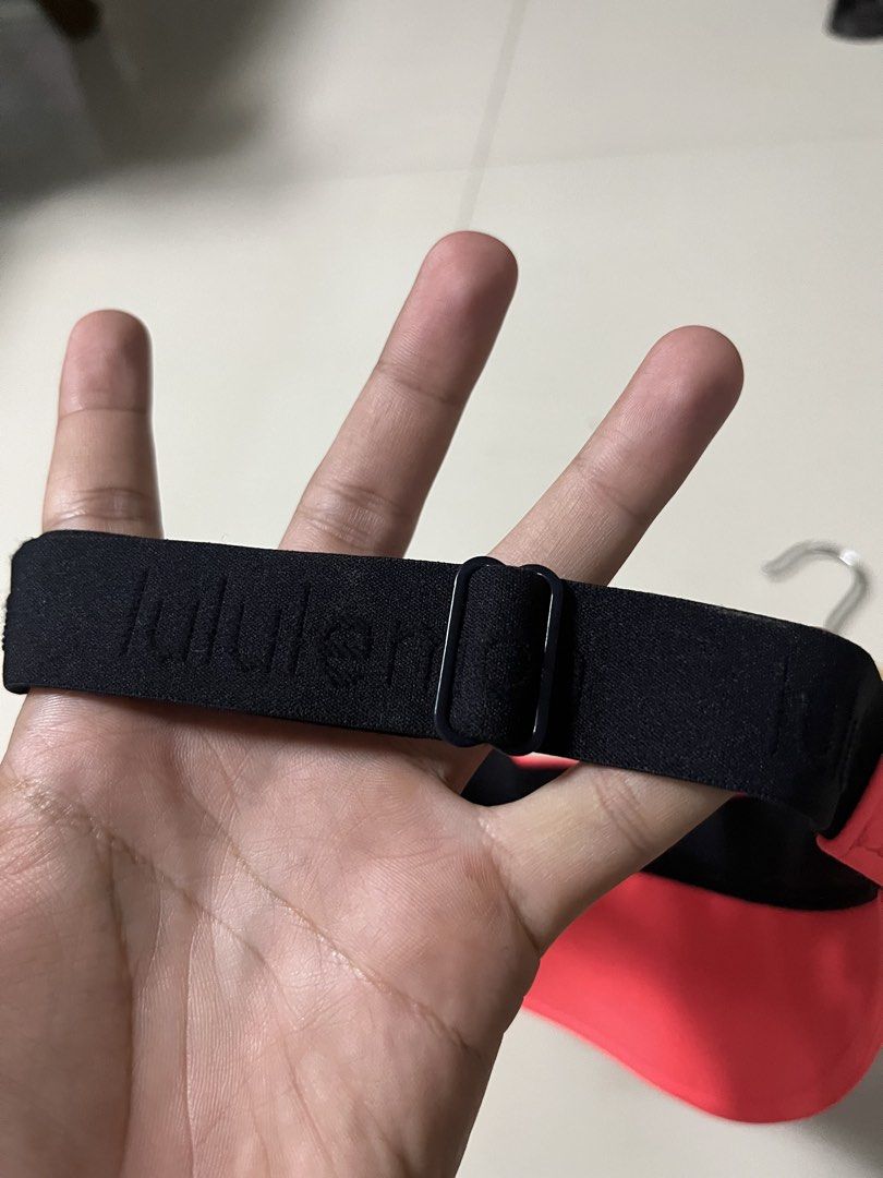 Lululemon Fast Paced Run Visor (Category: Hats & Beanies) located in Kabankalan. Submitted by zeich_thrift (Listing ID 1467137236, Image 3). Description: Lululemon Fast Paced Run Visor Excellent condition Issue: need lng repair sa brim na part.