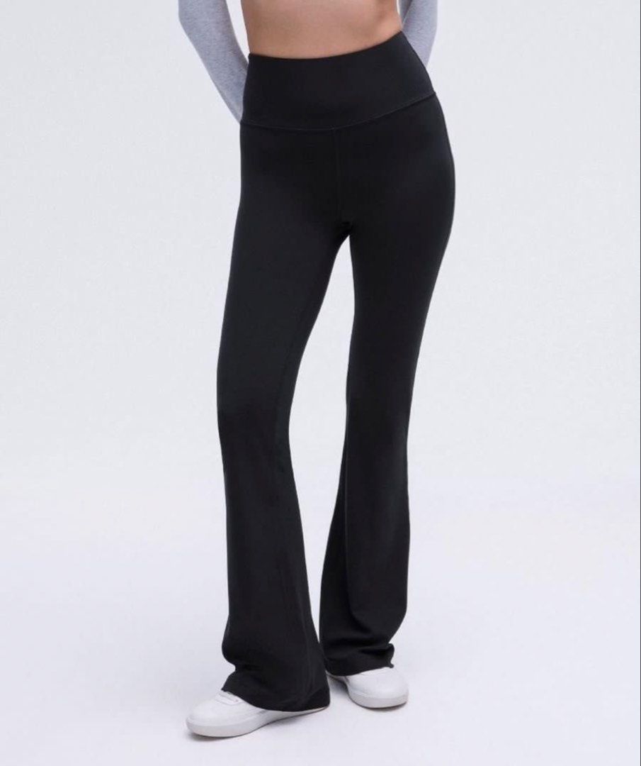 Lululemon Flared Leggings (Category: Activewear) located in Cabanatuan. Submitted by boutiquelouise (Listing ID 1467013766, Image 3). Description: .