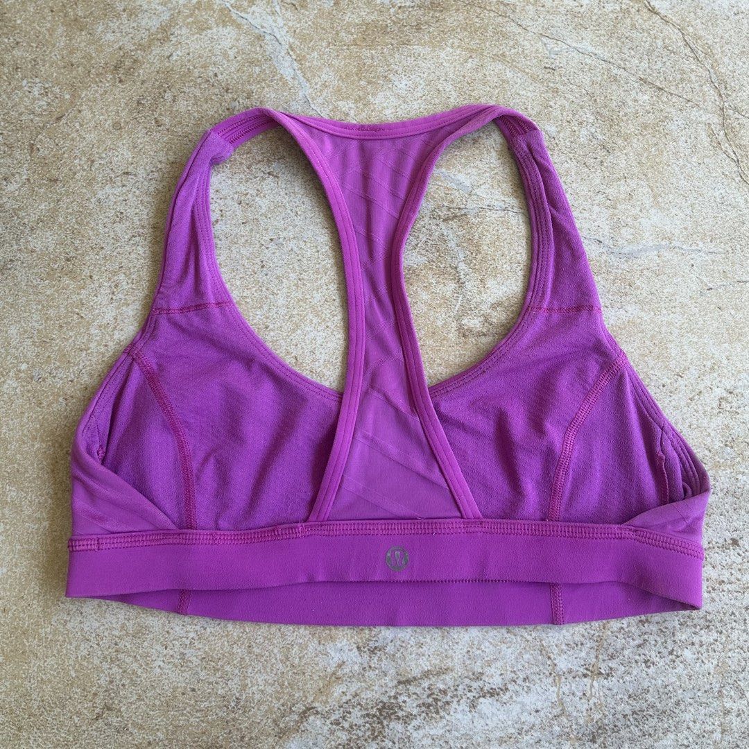 Lululemon Hot Like Agni bra (dot 6) (Category: Activewear) located in Davao. Submitted by luxnmore_dvo (Listing ID 1467063179, Image 3). Description: NO LOWBALLING FIRST TO PAY BASIS dot 6 With padslots, no pads 9/10 condition.