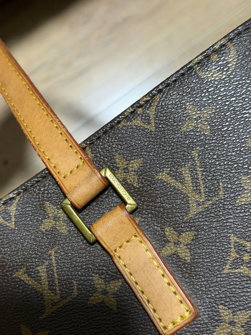 LV Cabas Piano Tote (Category: Tote Bags) located in Carmona. Submitted by vetaesencial (Listing ID 1467004797, Image 2). Description: Signs of wear Please see photos for its condition Vachetta has a bit of minimal creases due to normal wear and also patina Not guaranteed .