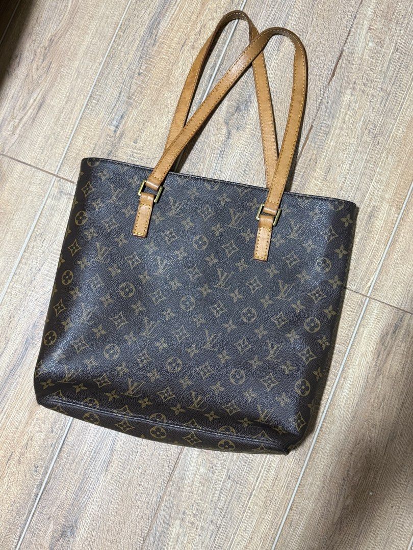 LV Cabas Piano Tote (Category: Tote Bags) located in Carmona. Submitted by vetaesencial (Listing ID 1467004797, Image 1). Description: Signs of wear Please see photos for its condition Vachetta has a bit of minimal creases due to normal wear and also patina Not guaranteed .
