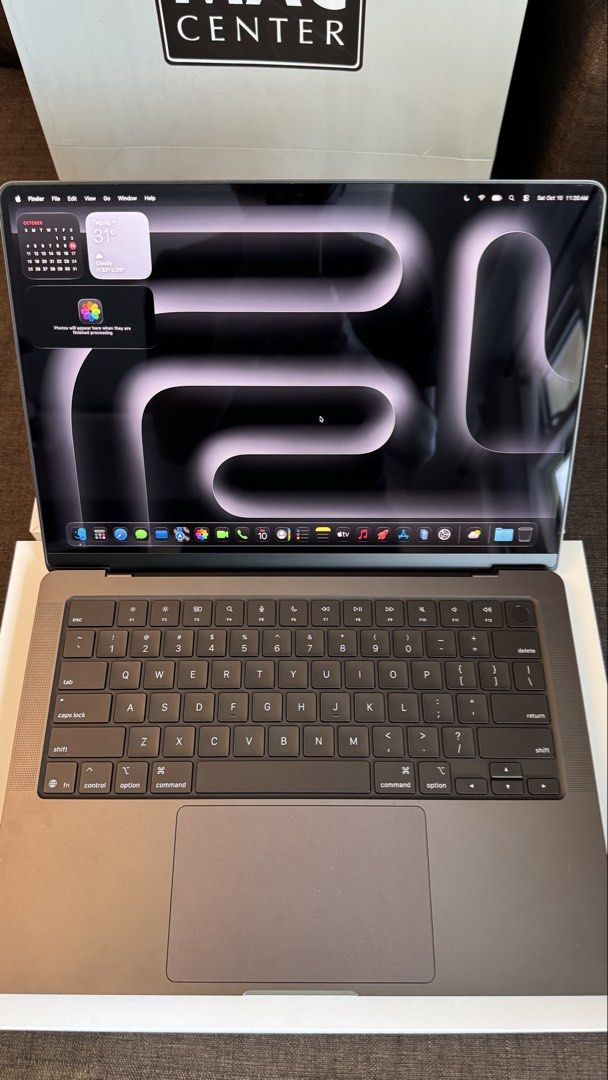 MacBook Pro 14-inch M5 (Category: Laptops & Notebooks) located in Mandaluyong City. Submitted by khriscruz (Listing ID 1467037269, Image 1). Description: 14-inch MacBook Pro M5 in Space Black Specifications: • Chip: Apple M5 • CPU: 10-core • GPU: 10-core • Memory: 16GB Unified Memory • Storage: 512GB SSD • Battery Health: 100% • Cycle Count: 40 only • Warranty until November 30, 2026 99% smooth and in excellent working condition Low battery cycle
