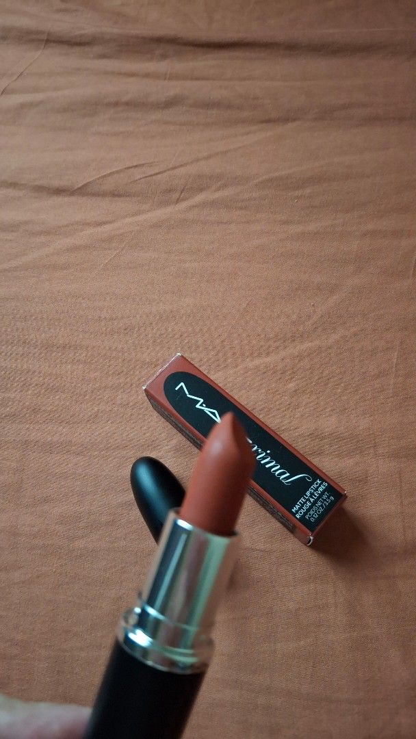 Macximal Matte Lipstick (Category: Makeup) located in Cebu City. Submitted by shielamarie_8 (Listing ID 1467021227, Image 1). Description: Bought in Shanghai China 🇨🇳 Macximal 662 Sugar Dada Matte Mac brand .