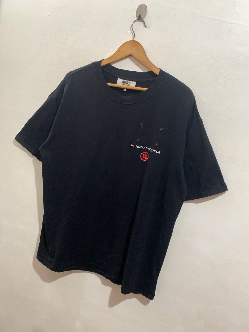 MAISON MARGIELA CALENDAR TEE (Category: Tshirts & Polo Shirts ) located in Gumaca. Submitted by getscore.ph (Listing ID 1467022143, Image 3). Description: WTS ❗️MAISON MARGEILA CALENDAR TEE❗️ ✅Size: 48 on tag ✅Dimes: Width 23 Length 29.5 ✅Color Rate: 9.6/10 ✅Condition: Excellent ✅Issue: None Color may due to lightning NEED WASH 🫧💦 DM ME TO PURCHASE 📥📥 📍Loc. Gumaca,Quezon 📍Courier: JNT EXPRESS.