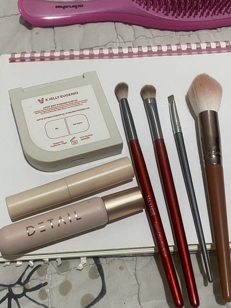 Makeup bundle (Category: Makeup) located in Manila. Submitted by toastybread (Listing ID 1467044945, Image 2). Description: .