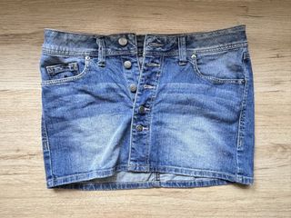 (Category: ) located in . Submitted by ggg.bin (Listing ID 1466975896, Image 1). Description: .