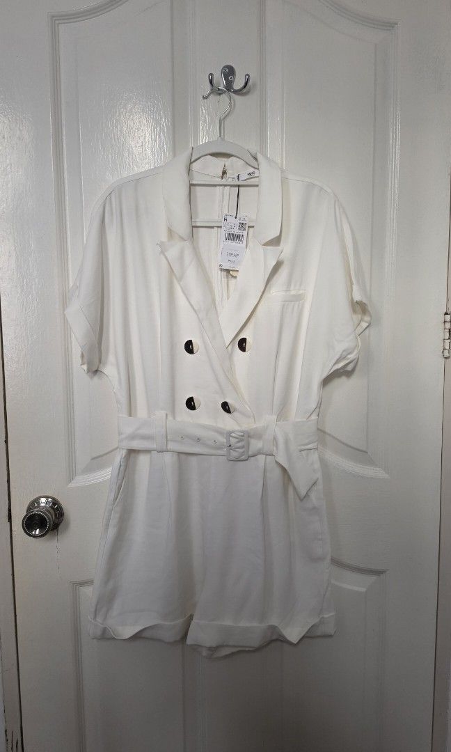 Mango wrap short jumpsuit (Category: Jumpsuits) located in Dasmarinas. Submitted by 32mimimi (Listing ID 1467061005, Image 3). Description: .