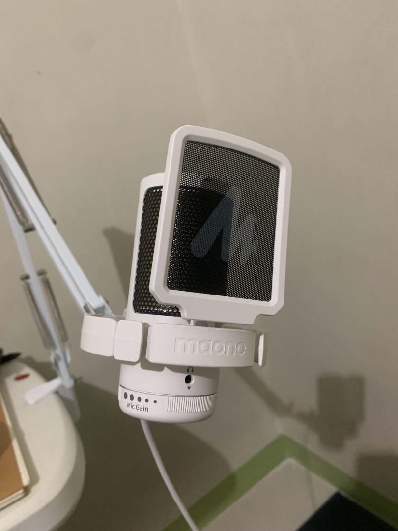 Maono DGM20 (Category: Microphones) located in Caloocan City. Submitted by safeflower.e7a376 (Listing ID 1467155742, Image 1). Description: Maono DGM20 condenser microphone white with cable, slightly used but clean. DM me if interested!.