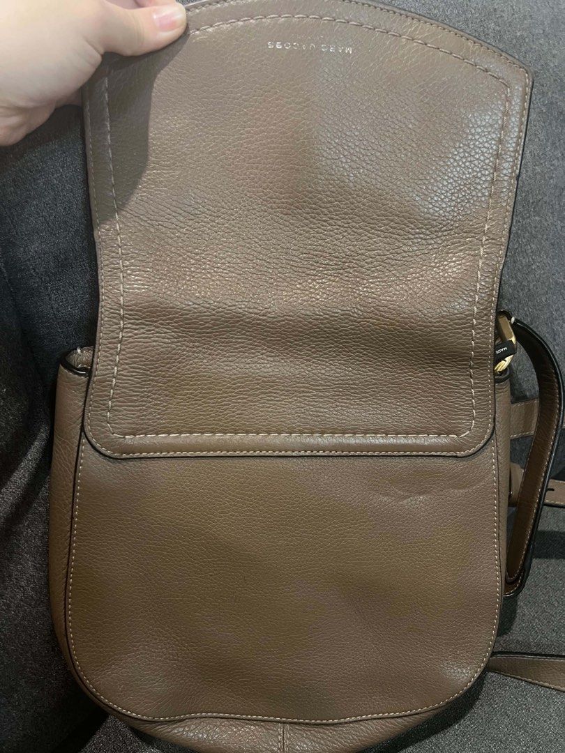 Marc Jacobs Maverick Saddle Bag (Category: Cross-body Bags) located in Tarlac. Submitted by kopi.roti (Listing ID 1467127784, Image 3). Description: .