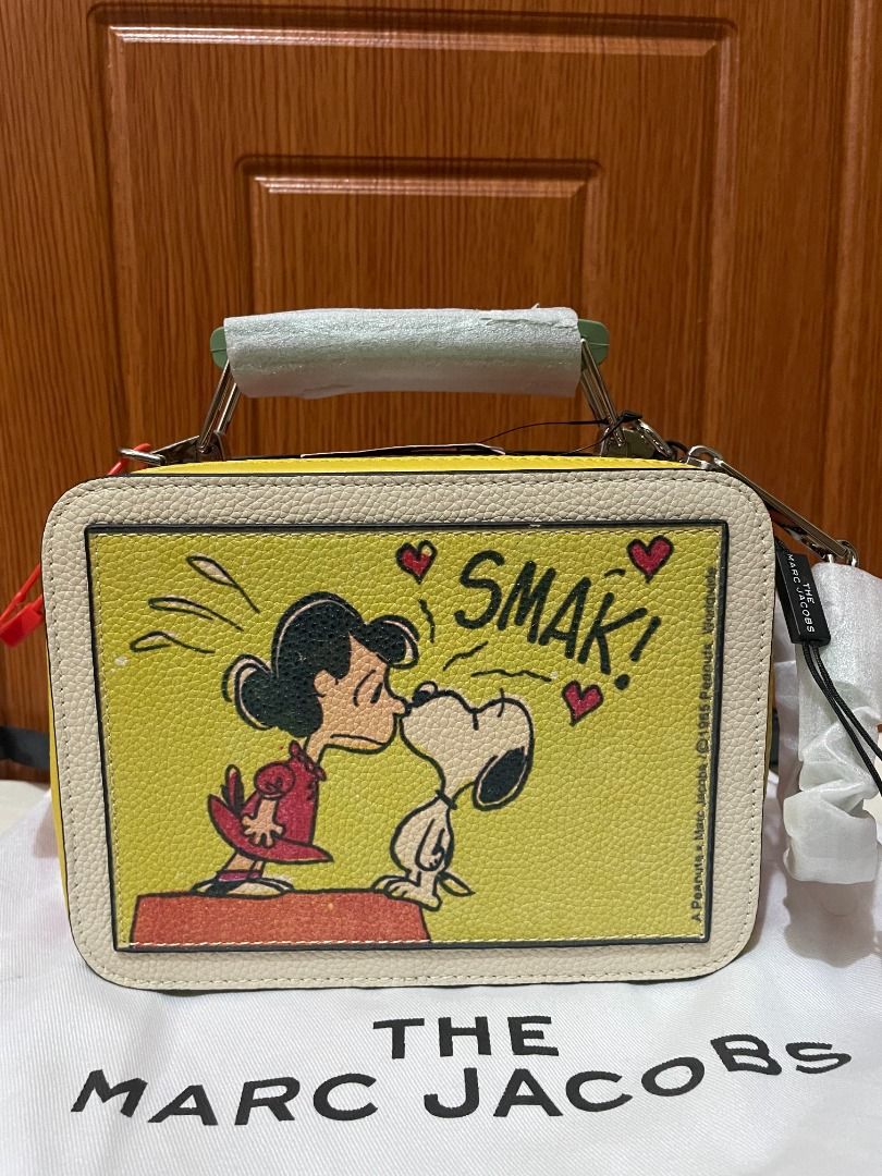 Marc Jacobs "The Box" 20 Peanuts Collab (Category: Cross-body Bags) located in Quezon City. Submitted by beckyshop2024 (Listing ID 1467151208, Image 1). Description: - Brand new - Original from US.
