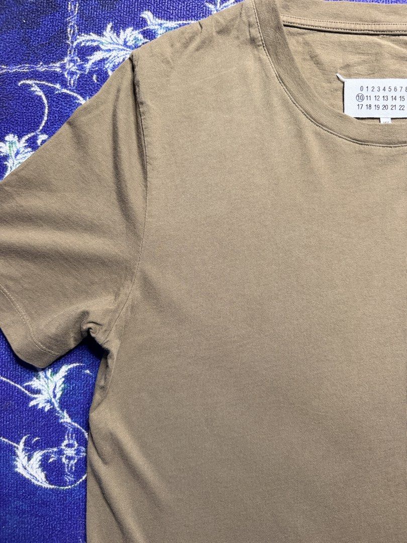 Margiela Line 10 Stereotype Shirt (Category: Luxury Apparel) located in Valenzuela. Submitted by telagram (Listing ID 1467091345, Image 2). Description: .