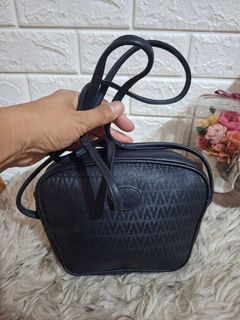 (Category: ) located in . Submitted by ynez.luxurypicksph (Listing ID 1467009151, Image 1). Description: .