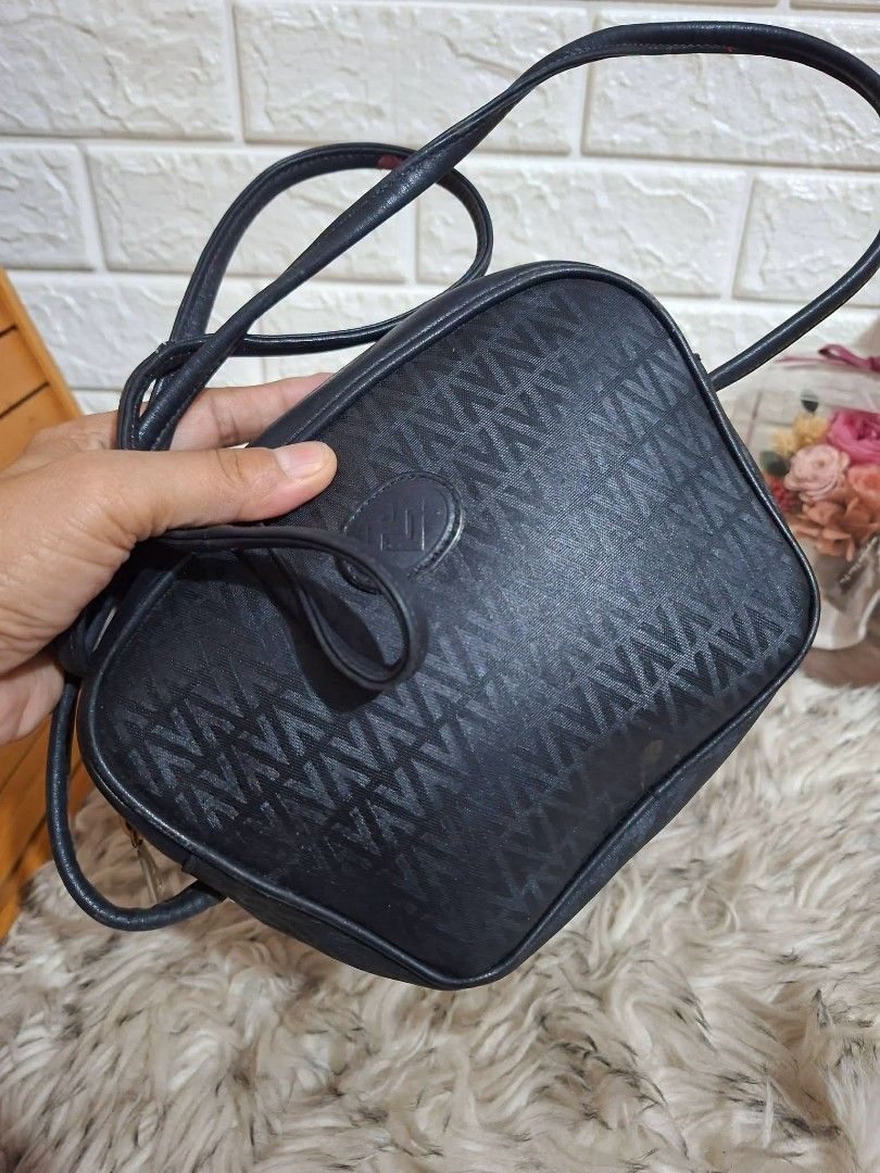 Mario Valentino crossbody (Category: Luxury Bags & Wallets) located in Tagum. Submitted by ynez.luxurypicksph (Listing ID 1467009151, Image 2). Description: so cute vintage preloved Japan with mininal signs of usage please check photos closely.