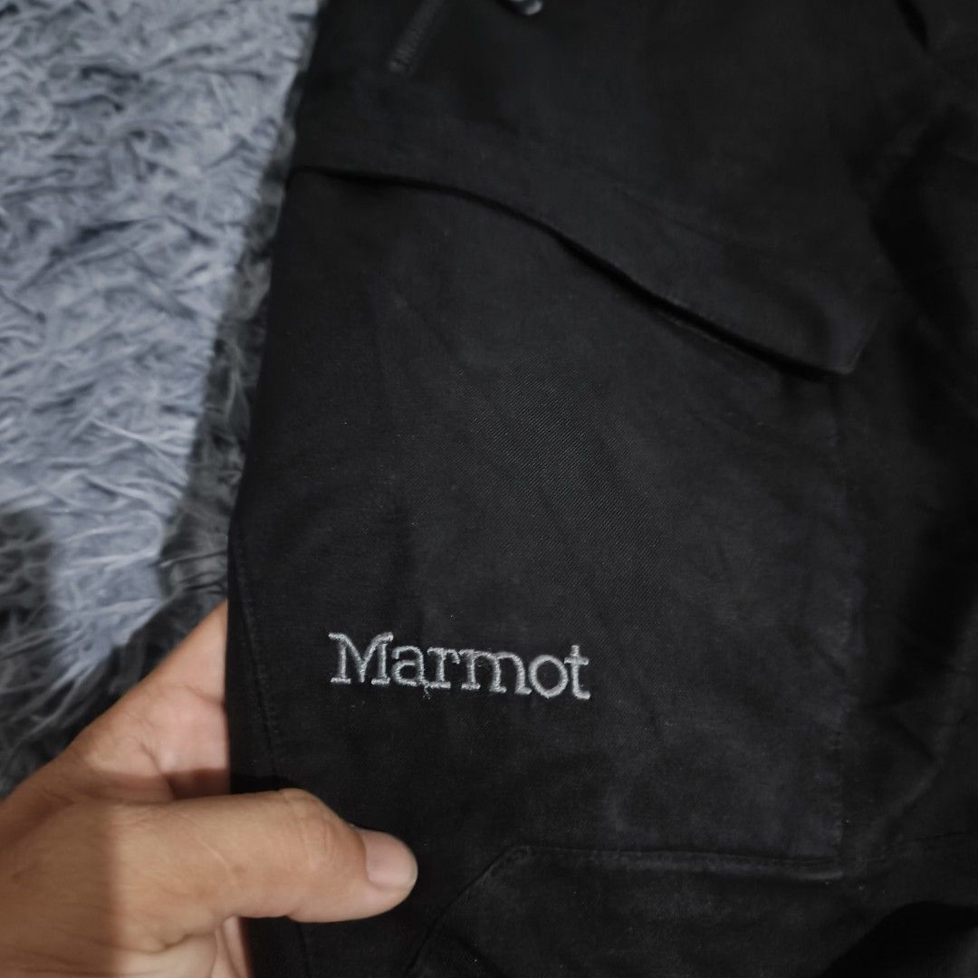 Marmot Out door Pants (Category: Coats, Jackets and Outerwear) located in Daraga. Submitted by safe_juswaha (Listing ID 1466973639, Image 2). Description: 350 shipped 24 waist line 36 length dm.