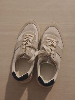 (Category: ) located in . Submitted by open_closet (Listing ID 1467067853, Image 1). Description: .