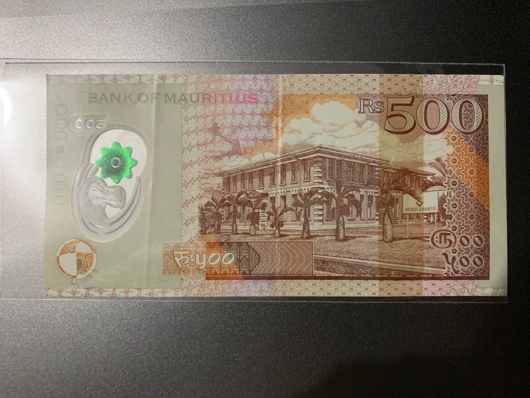 Mauritius 500 rupees banknote (Category: Currency) located in Indang. Submitted by vykolektor (Listing ID 1467097499, Image 2). Description: Mauritius 500 rupees Condition in photos.