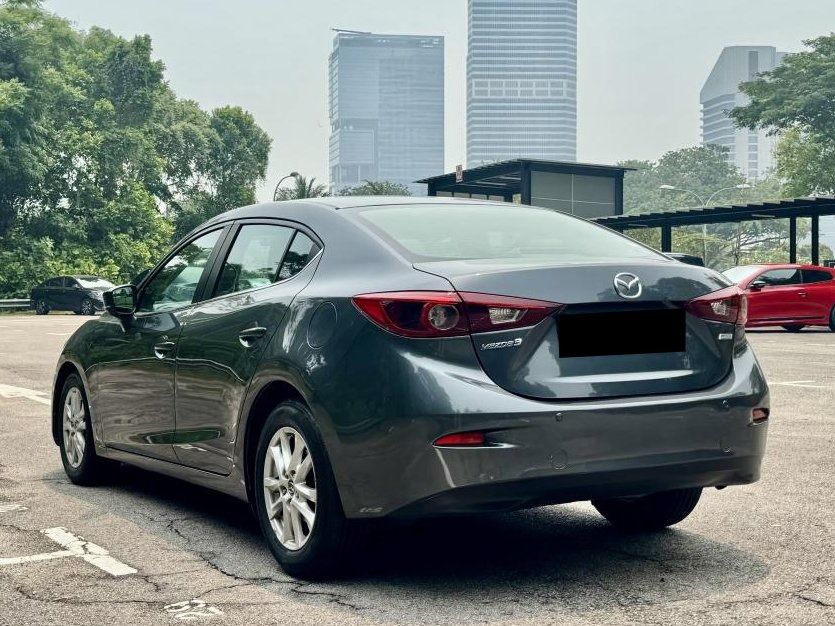 Mazda 3 Sedan 1.5 Standard (A) (Category: Used Cars) located in Singapore. Submitted by m_macztech (Listing ID 1466987335, Image 3). Description: ➡️ Features 1.5L 4-cylinder in-line 16-valve DOHC SkyActiv-G with 6-speed (A) transmission producing 118bhp. Fuel Consumption of 17.5 km/L with 51L Tank capacity ℹ️ Accessories Factory infotainment with Bluetooth, multi function steering wheel, reverse sensor, keyless entry/start, Sunroof ✅ Well taken c