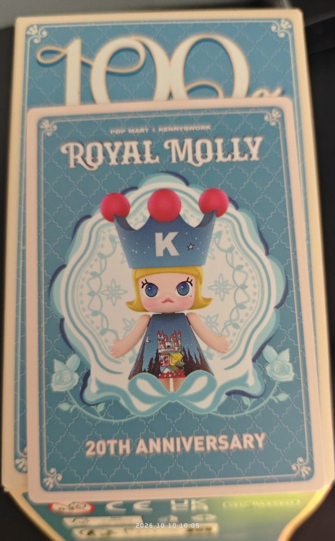 Mega Royal Molly 100% - 20th Anniversary (Category: Designer & Blind Box Toys) located in Cavite. Submitted by amazingdheyz (Listing ID 1467063205, Image 1). Description: sealed foil packaging, opened box at the bottom to check card.