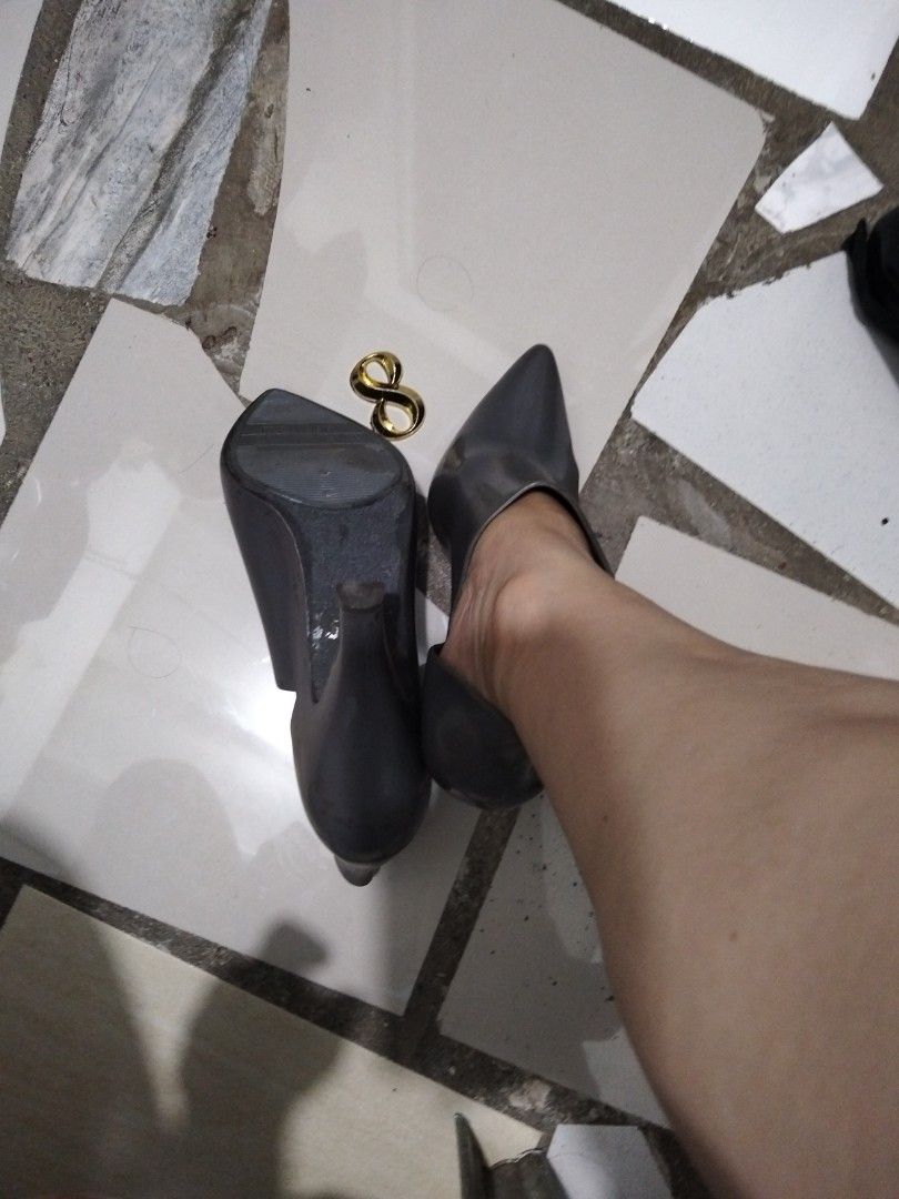 Melissa (Category: Heels) located in El Salvador. Submitted by francheskaukayukay (Listing ID 1467083426, Image 3). Description: .