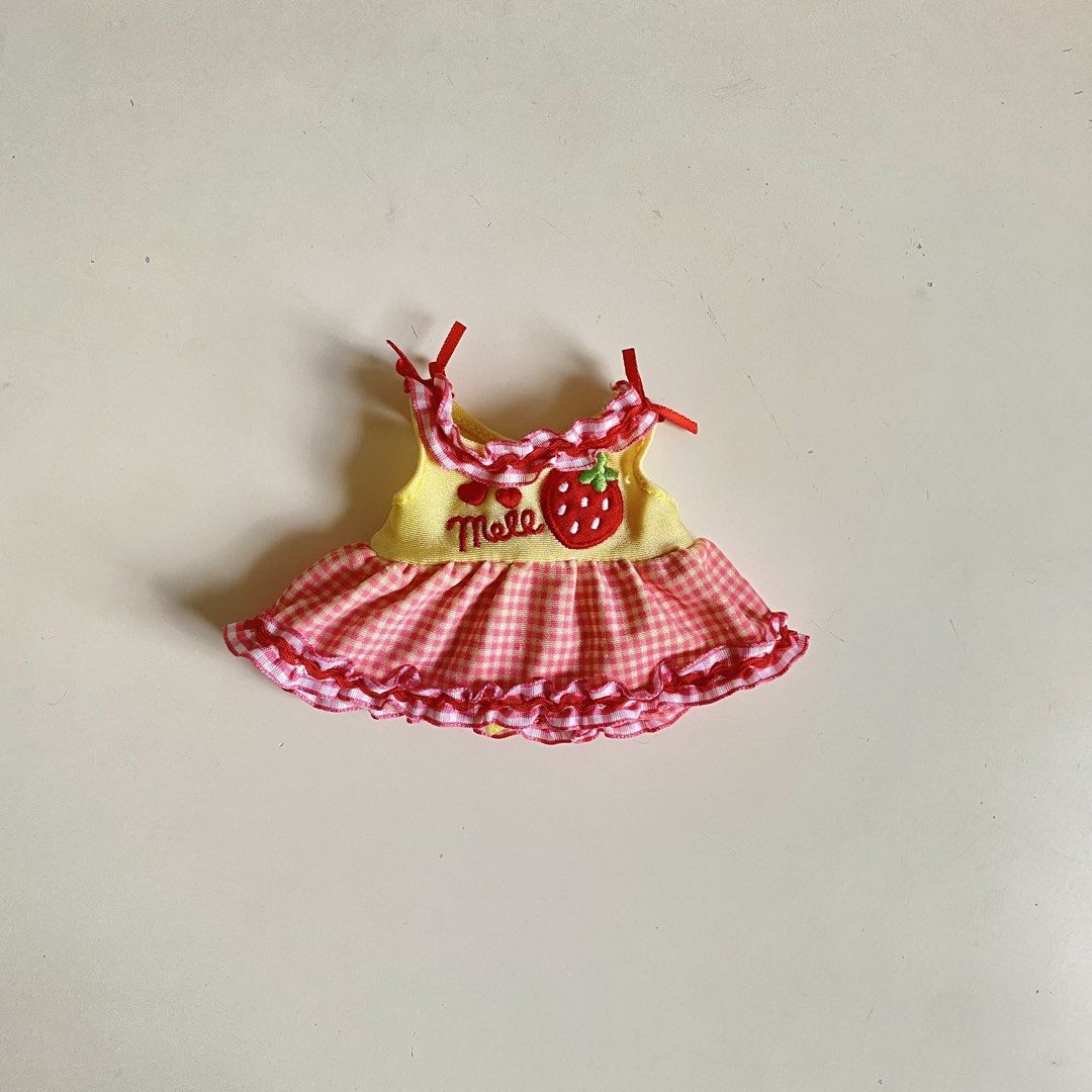 Mell-Chan Doll Clothes (Category: Kids Toys) located in San Pedro. Submitted by jellybean.co (Listing ID 1467113060, Image 1). Description: .