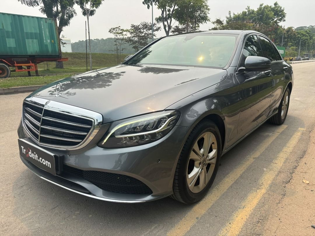 Mercedes-Benz C-Class Saloon Mild Hybrid C200 Exclusive Auto (Category: Used Cars) located in Singapore. Submitted by tradeit.com (Listing ID 1467025203, Image 2). Description: Mercedes-Benz C200 Mild Hybrid Exclusive | 1 Owner | Full C&C Servicing 💰 Price: $85,800 📅 Registered: 25 July 2019 🛣️ Mileage: 75,000km 👤 1 owner 📉 Listed depreciation: $20,690/year 𝗖𝗟𝗔𝗦𝗦𝗜𝗖 𝗠𝗘𝗥𝗖𝗘𝗗𝗘𝗦 𝗘𝗟𝗘𝗚𝗔𝗡𝗖𝗘 𝗙𝗢𝗥 𝗨𝗡𝗗𝗘𝗥 $𝟴𝟲𝗞! Enjoy ref
